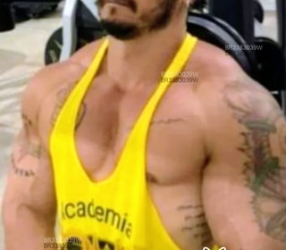 Acompanhante Bryan
