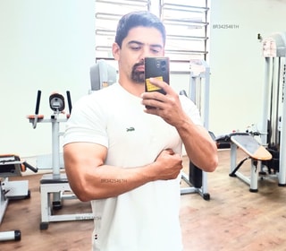 Acompanhante Mohamed