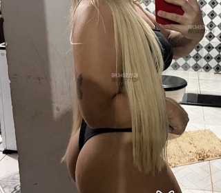 Acompanhante Clara