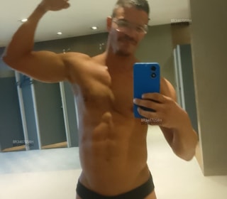 Acompanhante Fernando